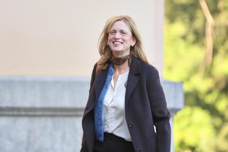 Bildungsministerin Karin Prien (CDU) hat ebenso wie ihr Parteifreund Reiner Haseloff ein merkwürdiges Demokratieverständnis. Politiker drohen mit Auswanderung.