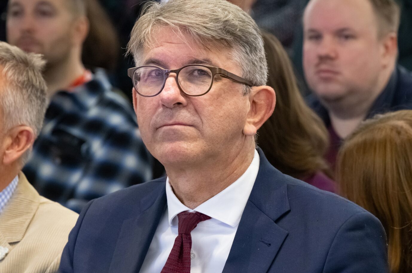 Wolfram Weimers Nebentätigkeit verstößt laut Bundesregierung gegen das Grundgesetz.