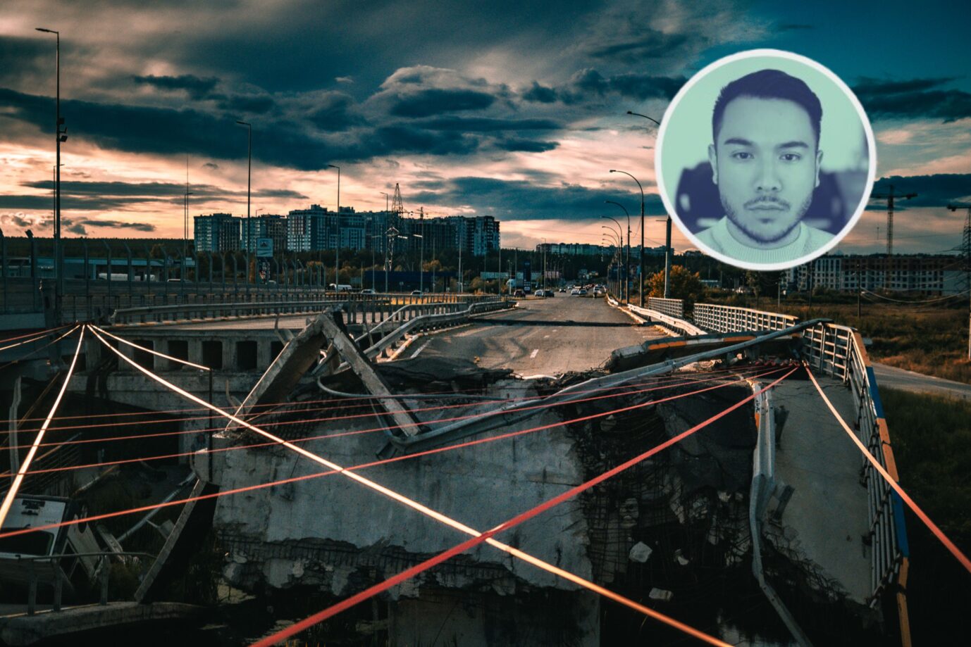 Das Bild zeigt eine zerstörte Brücke vor Kiew, der Hauptstadt der Ukraine.