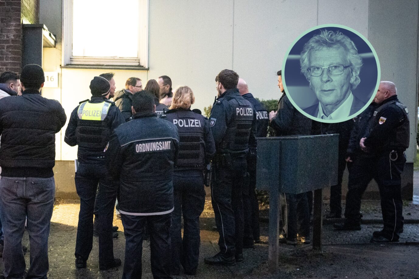 Das Bild zeigt eine Polizeirazzia im Clan-Milieu. Der deutsche Steuerzahler leidet unter systematischem Sozialbetrug.