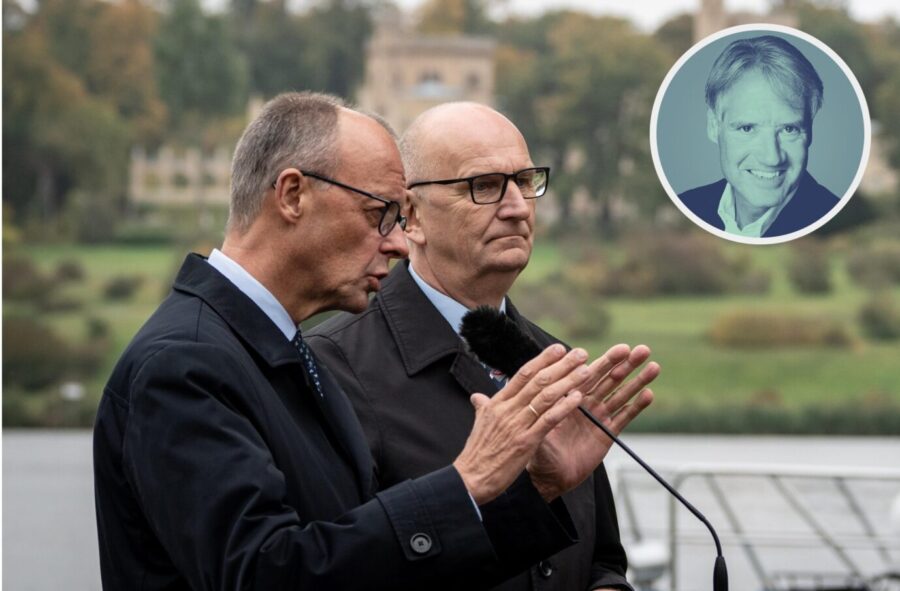 Bundeskanzler Merz (links) mit Brandenburgs Ministerpräsident Dietmar Woidke. Kurz darauf sagt er einen Satz, den sein Regierungssprecher wieder zurücknimmt.