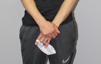 Auf dem Fahndungsfoto sind keine Tatoos auf den Händen des Arabers erkennbar.