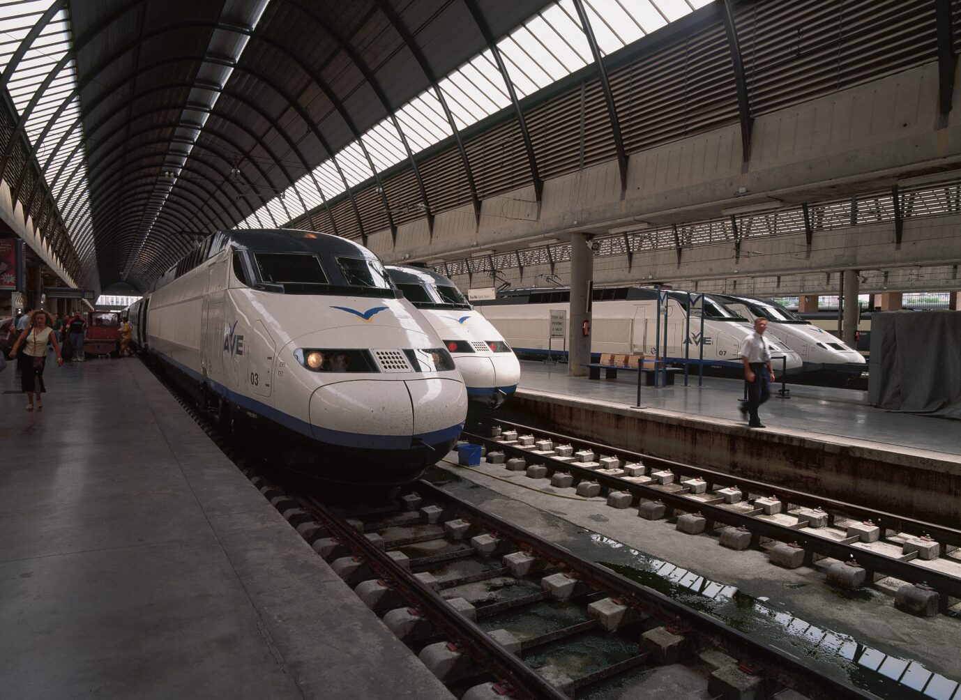 Der Hochgeschwindigkeitszug AVE ist das Rückgrat von Spaniens Fernverkehr auf der Schiene.