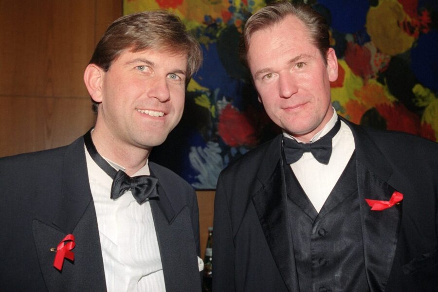Seit mehr als einem Vierteljahrhundert dicke Buddys: Der damalige "Welt"-Chefredakteur Wolfram Weimer und sein Vorgänger, der heutige CEO des Axel-Springer-Verlags, Mathias Döpfner, bei der Aids-Gala im Jahr 2000.