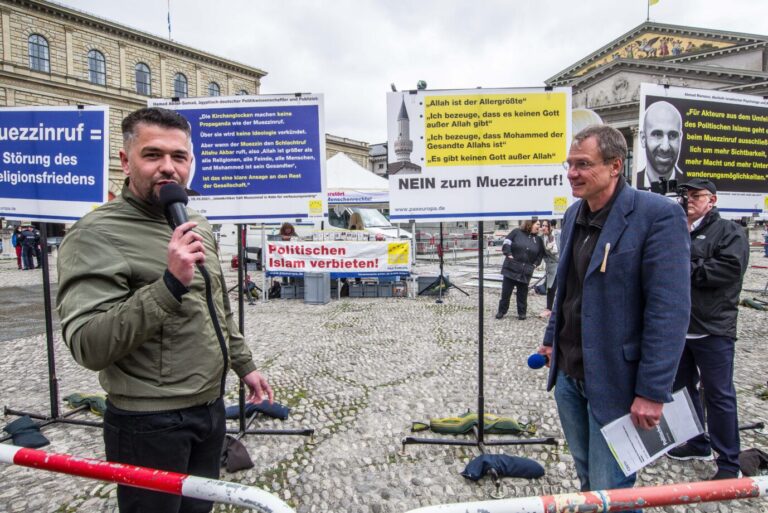 Das Bild zeigt Michael Stürzenberger und Irfan Peci. Beide sind Islamkritiker.