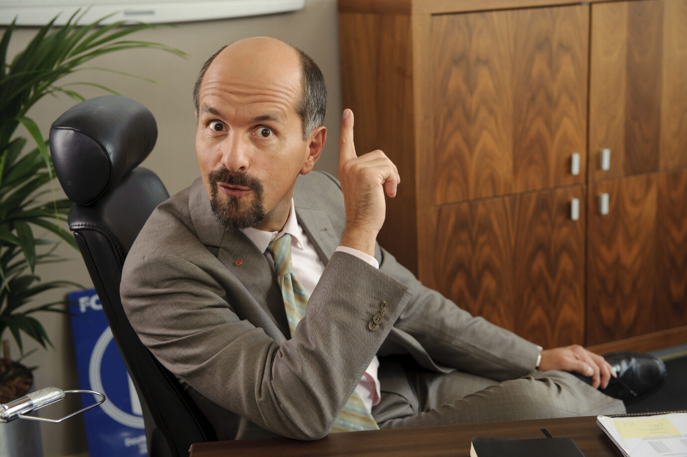 Christoph Maria Herbst als der titelgebende Versicherungsmanager im deutschen Sitcom „Stromberg“: Bundeskanzler Friedrich Merz (CDU) wird im Netz häufig mit der Hauptfigur der Serie verglichen. (Themenbild)