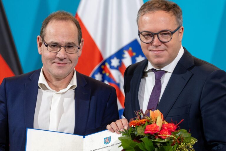 Klimagesetz ohne Wirkung: Thüringens Umweltminister Tilo Kummer (BSW) mit Ministerpräsident Mario Voigt (CDU).