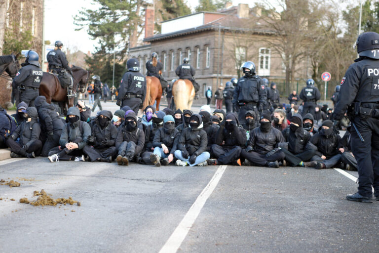 Göttingen gilt als deutsche Hauptstadt des Linksextremismus. Zahlreiche linksradikale Projekte werden aus dem Programm "Demokratie leben!" finanziert.