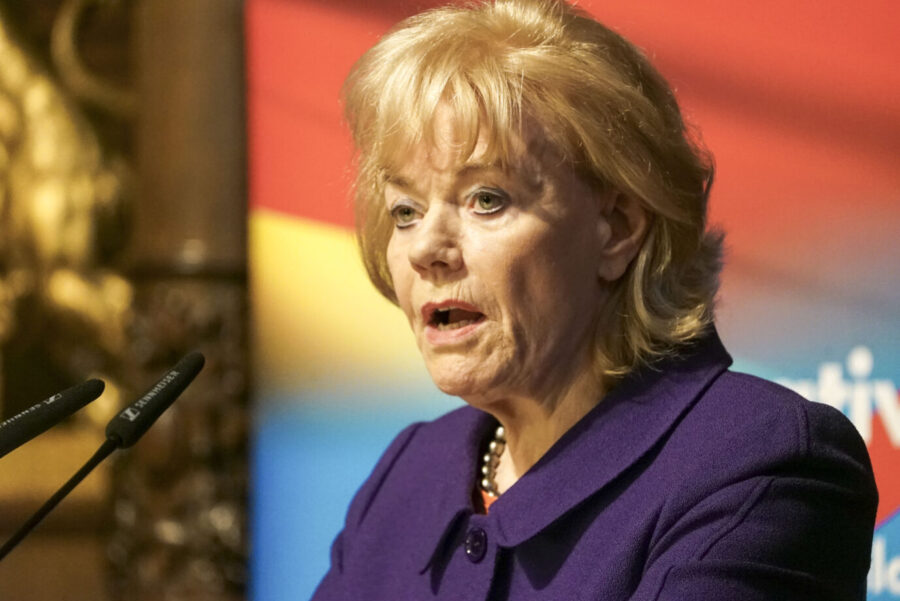 Erika Steinbach pocht für die Erasmus-Stiftung auf Gleichbehandlung.