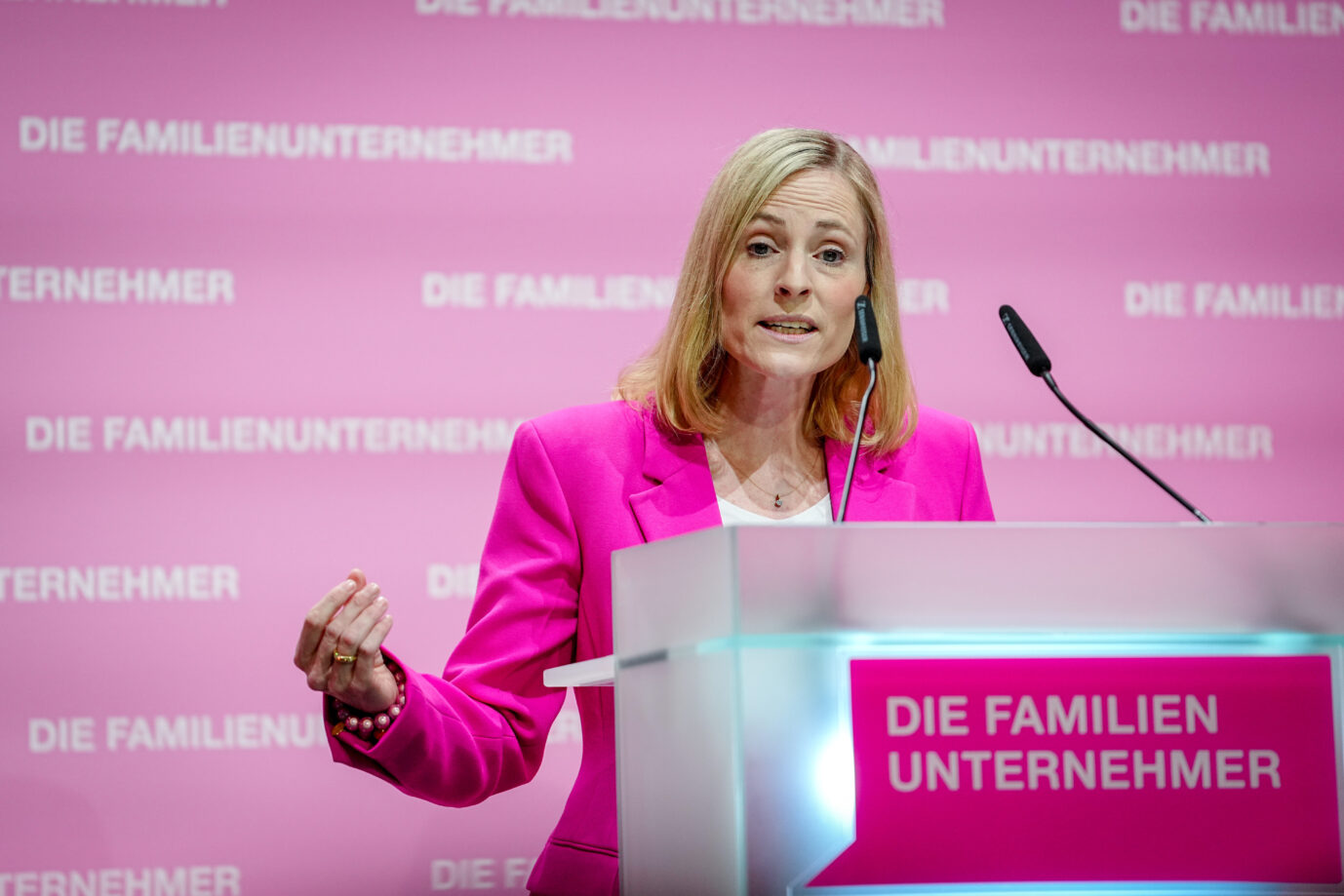 Familienunternehmen: Marie-Christine Ostermann, Präsidenten des Wirtschaftsverbands Die Familienunternehmer, spricht bei der Veranstaltung Die Familienunternehmer-Tage 2025.