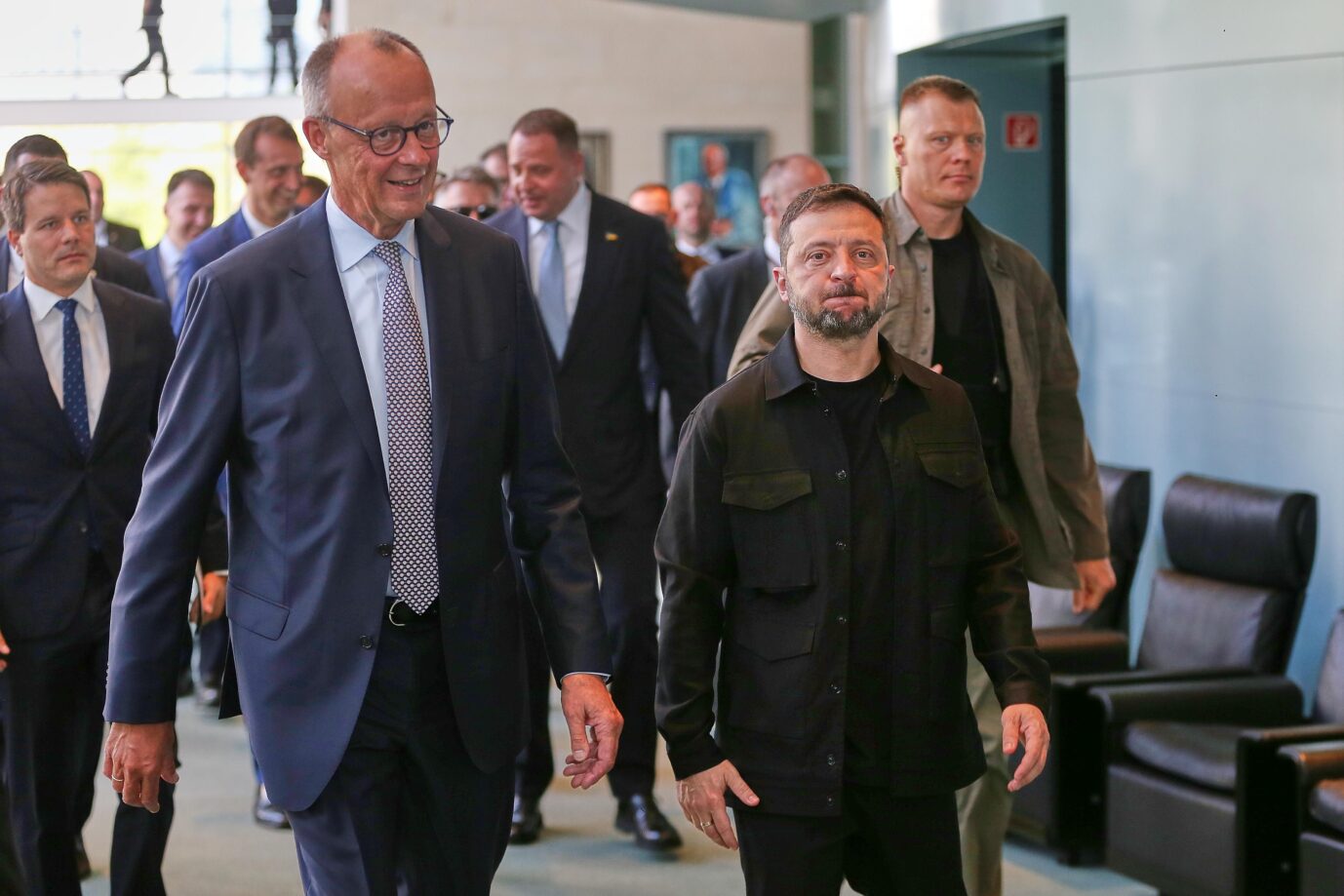 Ukrainer. Bundeskanzler Friedrich Merz (CDU) und der ukrainische Präsident Wolodymyr Selenskyj. Foto: picture alliance / dts-Agentur | -