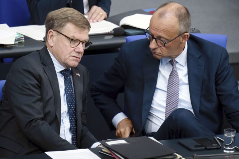 Zerstritten in der Syrien-Frage: Außenminister Johann Wadephul (links) und Bundeskanzler Friedrich Merz (beide CDU).