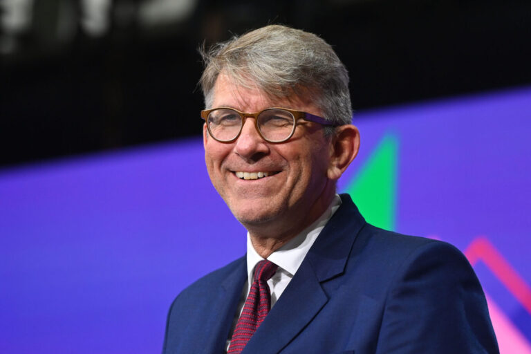 Wolfram WEIMER (Kulturstaatsminister), Einzelbild,angeschnittenes Einzelmotiv,Portraet,Portrait,Portr?t. Medientage 2025 am 22.10.2025 im Werksviertel in Muenchen. ?