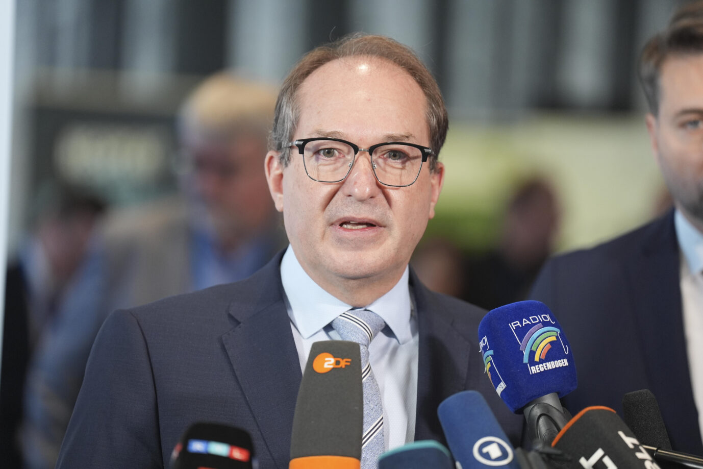 Bundesinnenminister Alexander Dobrindt (CSU) bei seinem Pressestatement vor zahlreichen Journalisten im Vorfeld der Kommunaltagung 2025, Mannheim, 03.11.2025