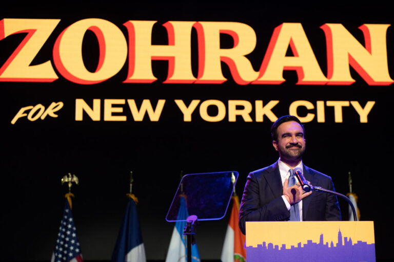 Das Bild zeigt den Sieger der New Yorker Bürgermeisterwahl, Zohran Mamdani.