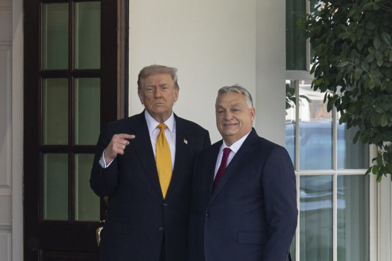 Trafen sich im Weißen Haus: US-Präsident Donald Trump (l.) und Ungarns Premier Viktor Orban. Foto: picture alliance / ZUMAPRESS.com | Mehmet Eser