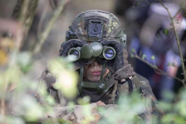 Ein Rekrut der Bundeswehr: Bald soll die Musterung von Hunderttausenden jungen Männern beginnen