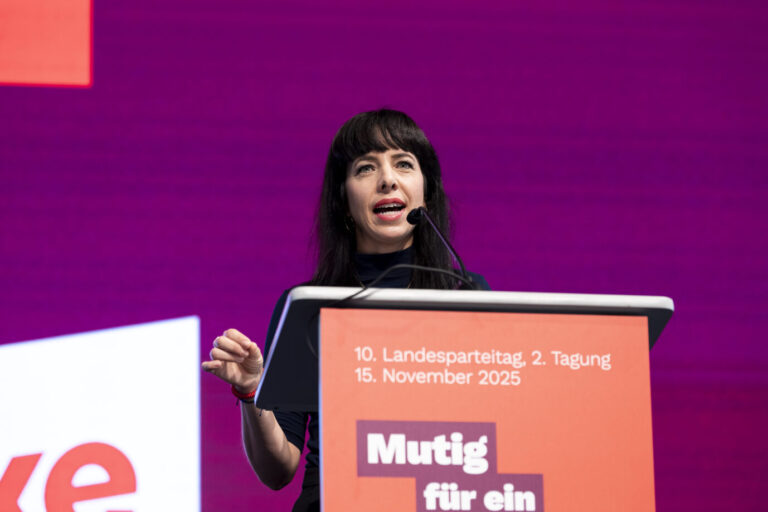 Die Spitzenkandidatin der Berliner Linkspartei, Elif Eralp: Sie will das Rote Rathaus erobern