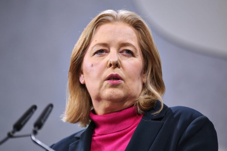 Bedauert die geplantenEinschnitte im Bürgergeld für Ukrainer: Bärbel Bas ( SPD). Foto: picture alliance / dts-Agentur | -