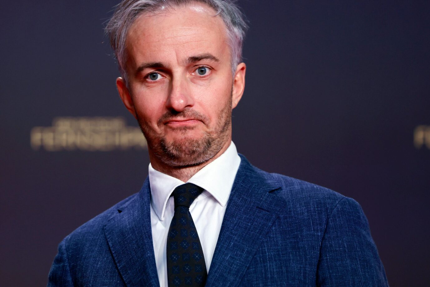 Das Bild zeigt Jan Böhmermann.
