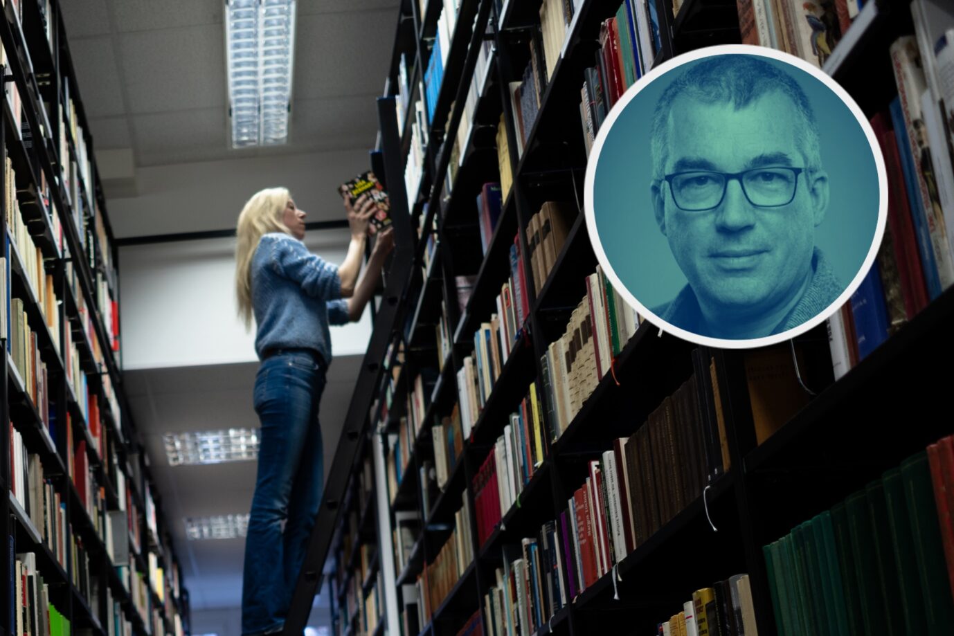 Eine Mitarbeiterin der Bibliothek des Konservatismus bei der Arbeit. (Themenbild/Collage)