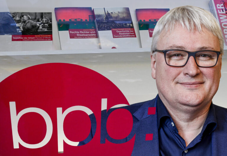 Der Ex-SPD-Bundesabgeordnete Sönke Rix leitet bald die Bundeszentrale für politische Bildung (BpB). Er gilt als linker Kulturkämpfer und vehementer AfD-Gegner.