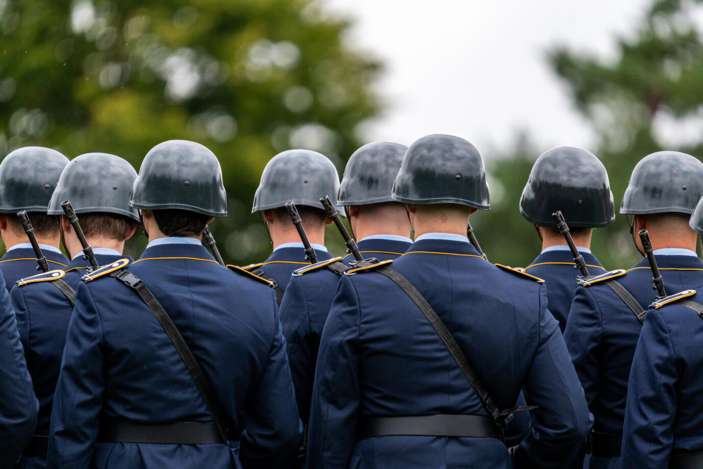 Bei der Weihnachtsfeier einer Offiziersschule der Bundewehr kam es zum Eklat: Der DJ spielte die erste Strophe des Deutschlandliedes. Symbolbild: picture alliance / CHROMORANGE | Michael Bihlmayer