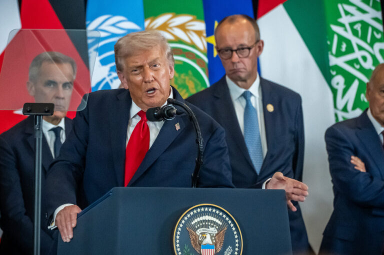 US-Präsident Donald Trump und Bundeskanzler Friedrich Merz, die bald in einen Streit über Sanktionen geraten könnten