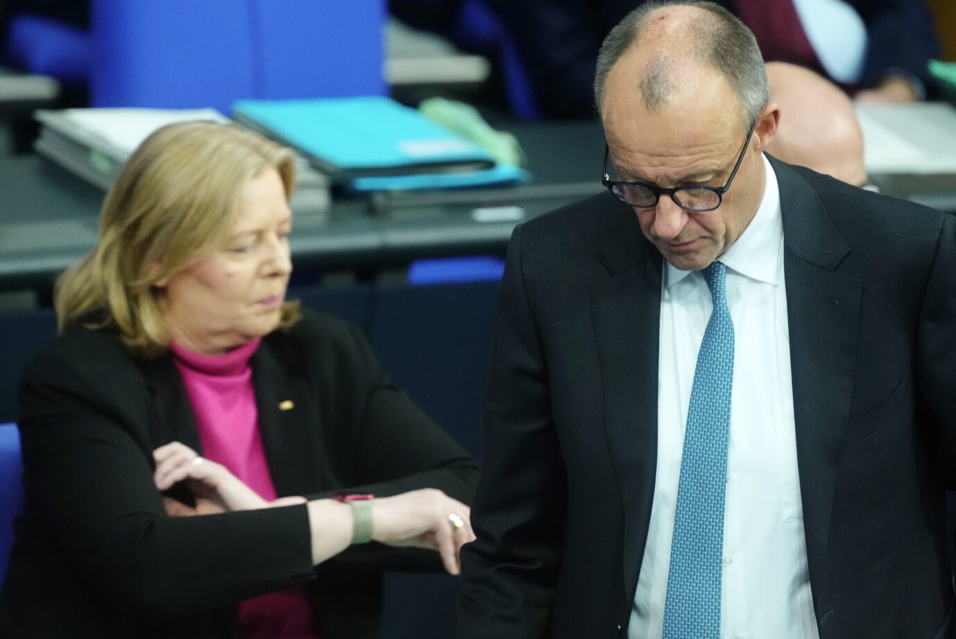 „Kampf gegen Arbeitgeber“ Merz distanziert sich hinter verschlossenen Türen doch von Bas