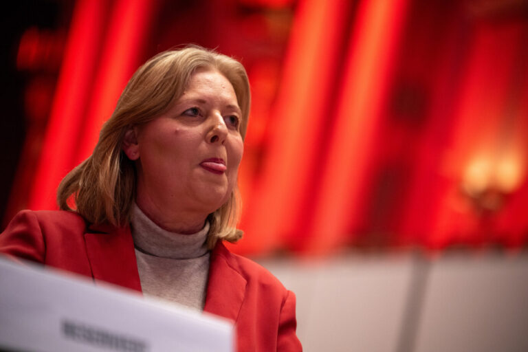Fühlte sich von Lachern gekränkt: Bundesarbeitsministerin und SPD Parteivorsitzende Bärbel Bas. Foto: picture alliance/dpa | Harald Tittel