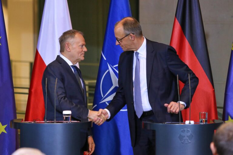 Donald Tusk und Bundeskanzler Friedrich Merz (CDU). Foto: picture alliance / dts-Agentur | -