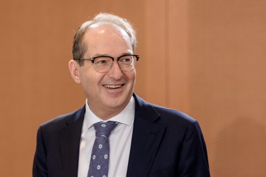 Bundesinnenminister Alexander Dobrindt (CSU): „Erinnerung und Gedenken an Flucht und Vertreibung bleiben zentrale Aufgaben.“ Ein Institut, das sich auch mit Vertriebenenfragen befaßt, wurde nun in Bundesinstitut für Kultur und Geschichte der Deutschen im östlichen Europa zurückbenannt. (Themenbild)