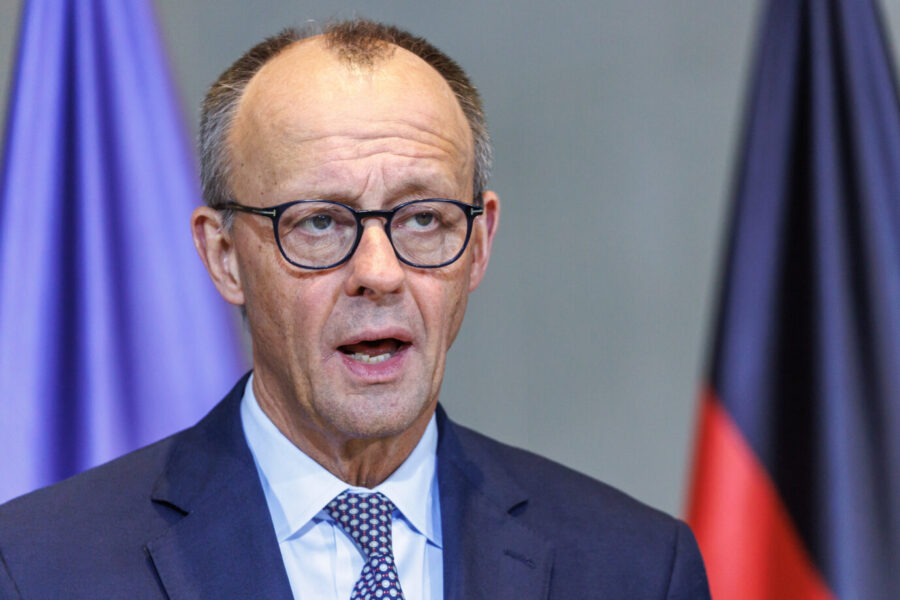 Bundeskanzler Friedrich Merz (CDU): Fast 5.000 Strafanträge hat er eigenhändig unterschrieben. (Themenbild)