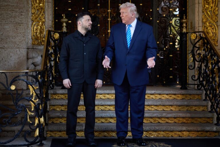 Ukraines Präsident Wolodymyr Selenskyj mit US-Amtskollege Donald Trump in Mar-A-Lago, Florida.