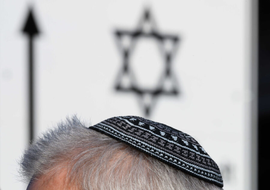 Davidstern und Kippa: Soziologen versuchen, mittels Statistik Antisemitismus zu erfassen.