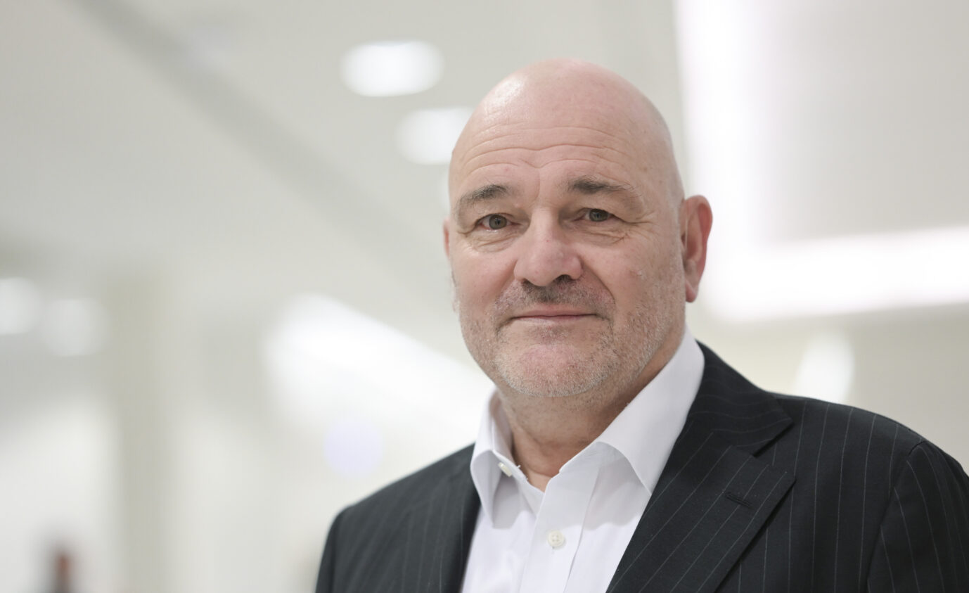 Robert Crumbach (BSW), Brandenburgs Minister der Finanzen und für Europa, ist aus seiner Partei und aus der BSW-Fraktion im Landtag ausgetreten. Zerbricht nun die Regierung in Brandenburg?