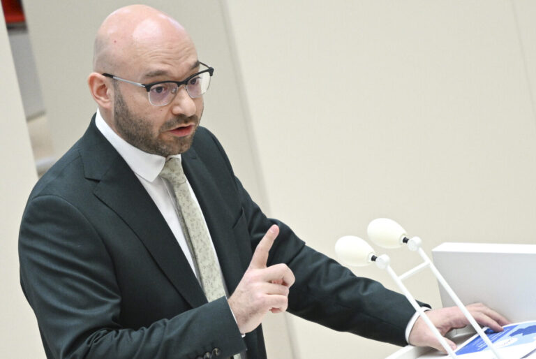 Brandenburgs Innenminister René Wilke äußerte sich zur Gewalt an der Cottbuser Regine-Hildebrandt-Grundschule