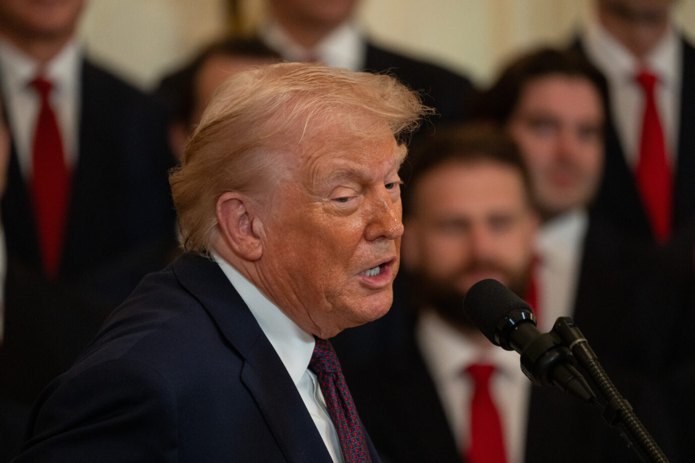 Empfing die Friedensnobelpreisträgerin Machado zu einem gemeinsamen Mittagessen im Weißen Haus: US-Präsident Donald Trump. Foto: picture alliance / ZUMAPRESS.com | Andrew Leyden
