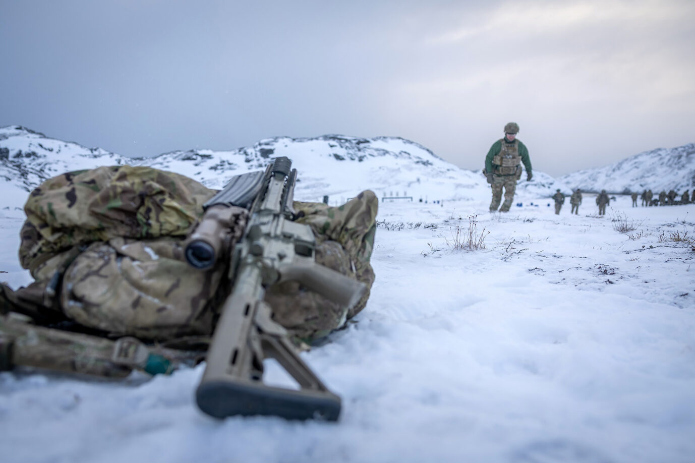 Dänische Soldaten während einer Militärübung in Grönland: Eine Annexion durch die USA hätte gravierende Folgen für ganz Europa. Foto: picture alliance / newscom | Danish Defence CommandDänische Soldaten während einer Militärübung in Grönland: Eine Annexion durch die USA hätte gravierende Folgen für ganz Europa. (Themenbild Völkerrecht/Großräume)