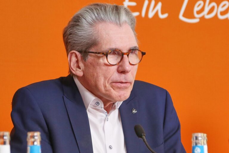 Berlin, Deutschland: Haus der Bundespressekonferenz: Pressekonferenz: DAK-Gesundheit - Sozialversicherung am Limit: Steigt die Belastung durch Sozialabgaben auf 50 Prozent?: Andreas Storm