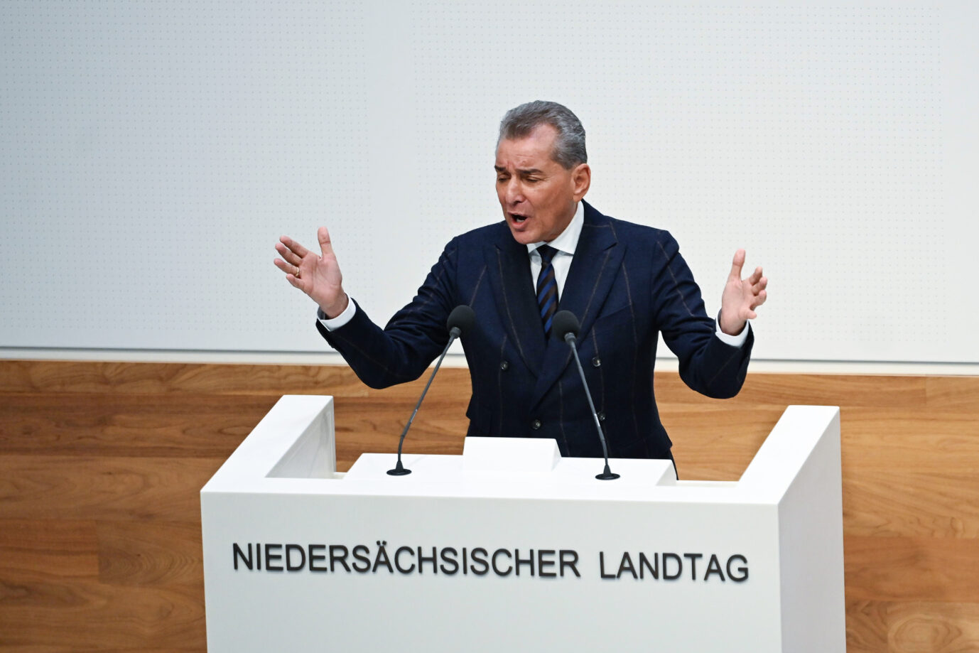 Michel Friedman redet am Holocaust-Gedenktag im niedersächsischen Landtag
