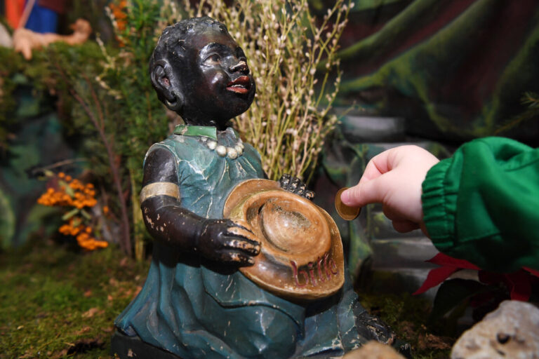 Ausgenickt: Das Nicknegerle in der Krippe in Rottenburg wurde erneut entfernt, um keine Gefühle zu verletzen. Foto: picture alliance / Pressefoto ULMER/Markus Ulmer | Pressefoto ULMER/Markus Ulmer