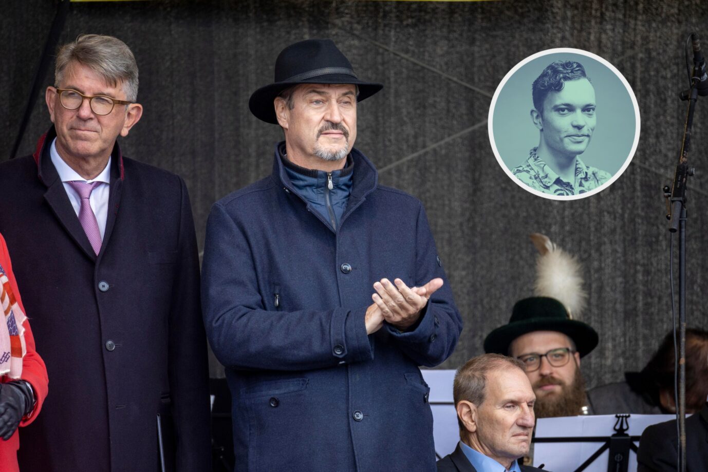 Das Bild zeigt Kulturstaatsminister Wolfram Weimer und Bayerns Ministerpräsidenten Markus Söder.