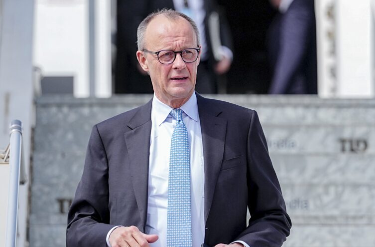 Sieht die Mullahs im Iran am Ende: Bundeskanzler Friedrich Merz (CDU). Foto: picture alliance/dpa | Kay Nietfeld