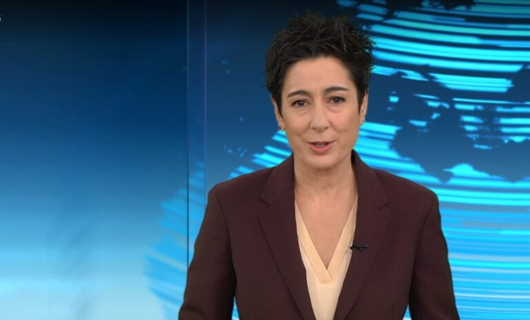 Am Sonntag zuletzt auf dem Bildschirm: „Heute-Journal“-Moderatorin Dunja Hayali kündigt den Beitrag mit KI- und falschen Videos an.