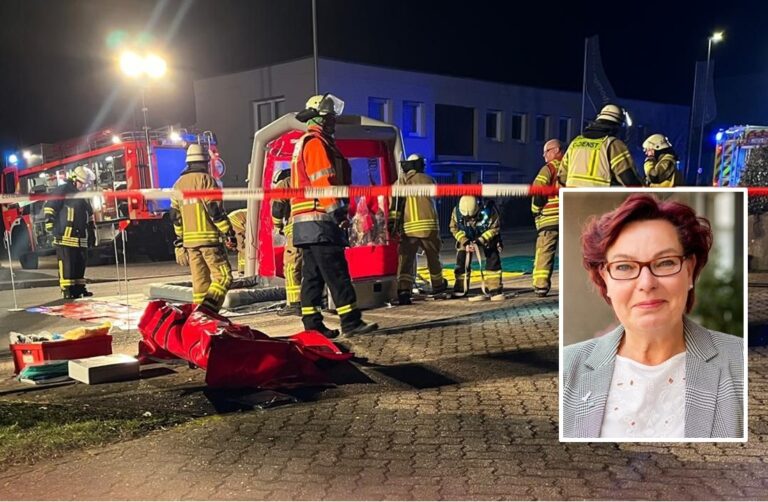 Der Feuerwehr-Einsatz in Detmold nach dem Anschlag auf Sabine Reinknecht (links unten) dauerte mehr als fünf Stunden. Fotos: JF