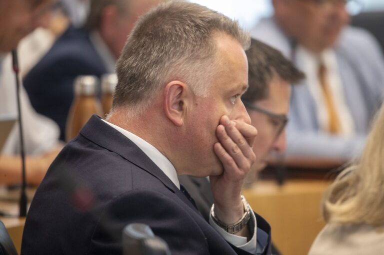 CDU-Spitzenkandidat Gordon Schnieder blickt nun mit Sorge auf die Wahl in Rheinland-Pfalz.