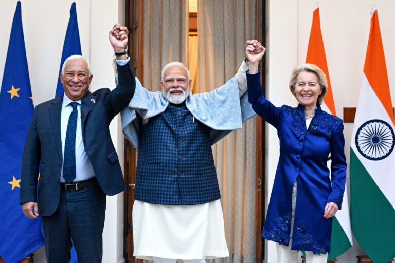 Der Präsident des Europäischen Rates, António Costa, der indische Premierminister Narendra Modi und EU-Kommissionspräsidentin Ursula von der Leyen (CDU): freuen sich über das EU-Indien-Abkommen, doch eine Masseneinwanderung droht. Foto: picture alliance / ROPI | Sierakowski/EU