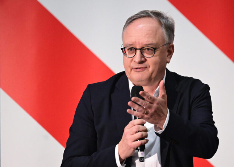 Hat einen Faible für Feinkost: Andreas Stoch, SPD-Fraktionsvorsitzender im Landtag von Baden-Württemberg. Foto: picture alliance/dpa | Bernd Weißbrod