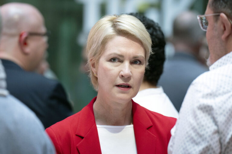 Mecklenburg-Vorpommerns Ministerpräsidentin Manuela Schwesig (SPD): Bei der kommenden Landtagswahl droht ihr der Verlust der Mehrheit. Foto: picture alliance / Geisler-Fotopress | Bernd Elmenthaler/Geisler-Fotopr